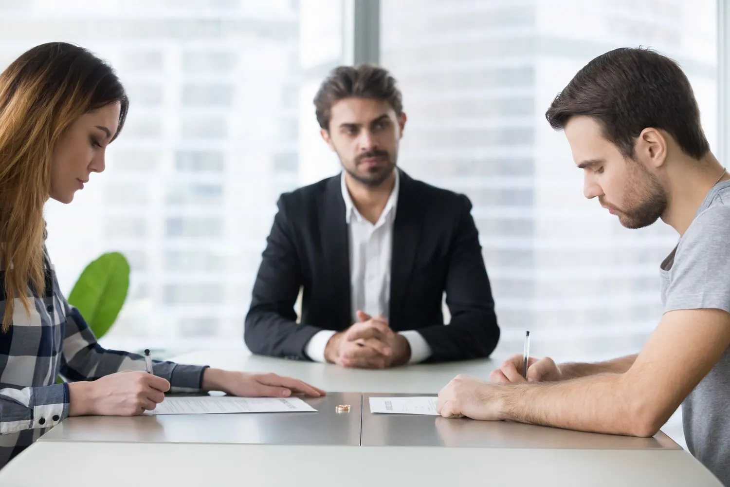 How EH Mediation Guides Couples Toward Fair and Balanced Outcomes Congleton